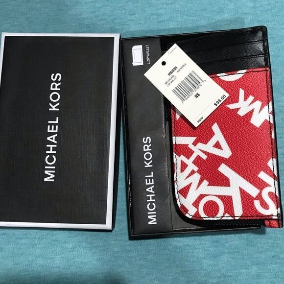 MICHAEL KORS Men's Scattered Logo L-Zip RFID Wallet - Picture 6 of 8